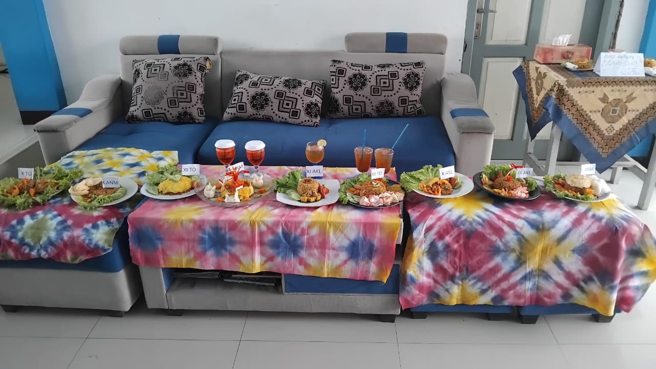 Hasil Karya Siswa Siswi SMK Muhamna